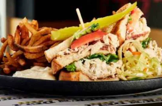 L'harmonie des ingrédients : club sandwich savoureux et gratifiant